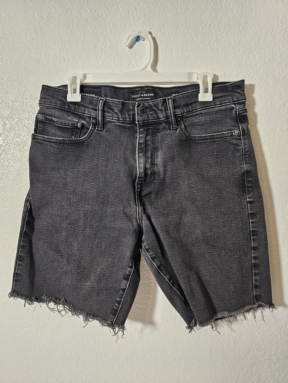 Lucky Brand 410 Athletic Slim Women's Gray Denim Cut-Off Mid Rise Shorts 34 8.5"